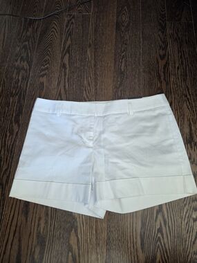 Express Design Low Rise Cuffed Hem A Line Chino Shorts - SIZE 10